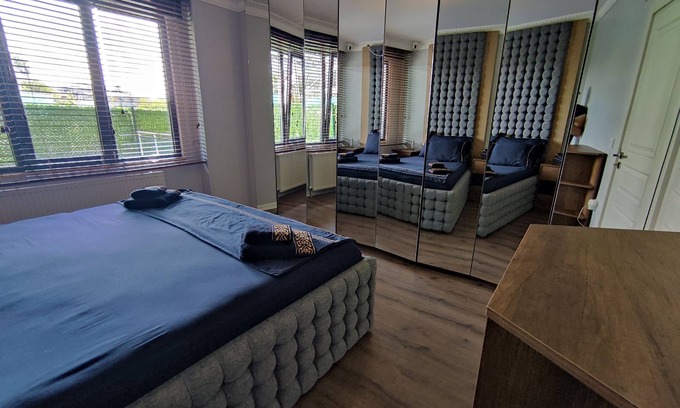 Sariyer Apartment | Luxury Apartment with Garden - Next to Forest