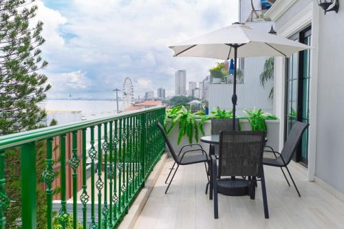 Las Penas Apartment | Luxury Apartments in Las Peñas - Guayaquil, LA ROSA DEL RIO Building, Balconies with Panoramic Views, Relaxation and Within the Tourist Zone