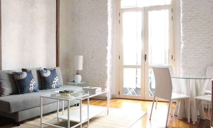 Huertas Apartment | Luxury Apt. Central Madrid. Barrio Letras, Wallk to Museum, Plazas and GranVia