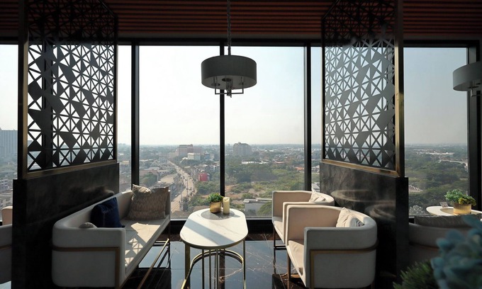Chang Khlan Condo | Luxury Astra Sky River Apartment
