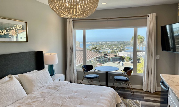 Bay Park Apartment | Luxury Bay/Ocean View suite-San Diego/Mission Bay!