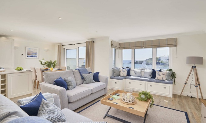 Bigbury-on-Sea Apartment | Luxury Beach Front Apartment, Bigbury-on-Sea, Views of Burgh Island