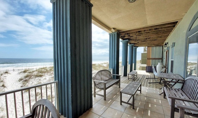 Gulf Shores House | Luxury Beach Front Home~Blue Atlantis~Hi-Speed Gaming Wifi~Bluetooth Sound System