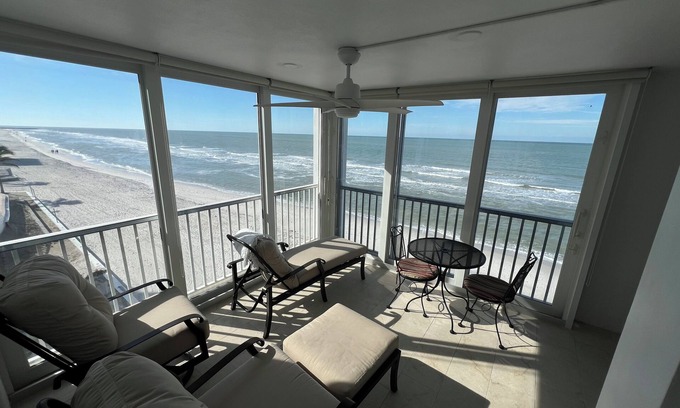 Moorings Condo | Luxury Beachfront Condo Gulf Shore Blvd Naples