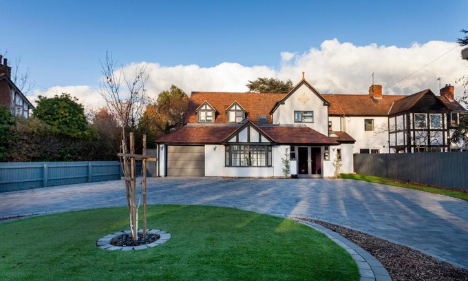 Leicester House | Luxury bedroom