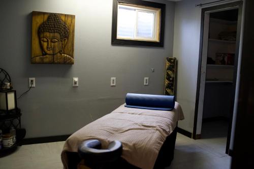 Boise House | Luxury Boise Getaway 5BR Retreat w Spa, Sauna, Backyard Playland