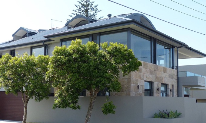 Bronte House | Luxury Bronte Home near Beach - Amazing views
