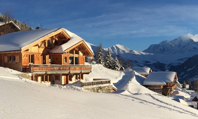 Hauteluce Ski Chalet | Luxury cabin - magnificent view on the Mont Blanc 15 beds. Easy access
