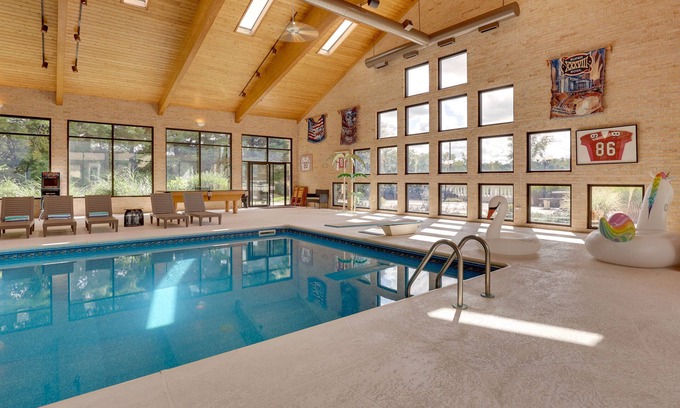 Canfield House | Luxury Canfield Getaway w/ Theater & Tennis Court!