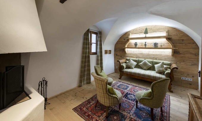 Cortina d'Ampezzo Ski Chalet | Luxury Chalet Alverà - Fascino Senza Tempo