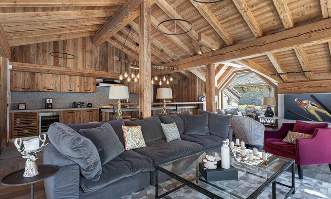 Le Fornet Ski Chalet | Luxury Chalet Near Ski Lifts with Wellness Area, Terrace, and Catering in Val-d'Isère