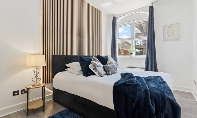 Leicester City Centre Apartment | Luxury City Centre Apartment with Free Parking