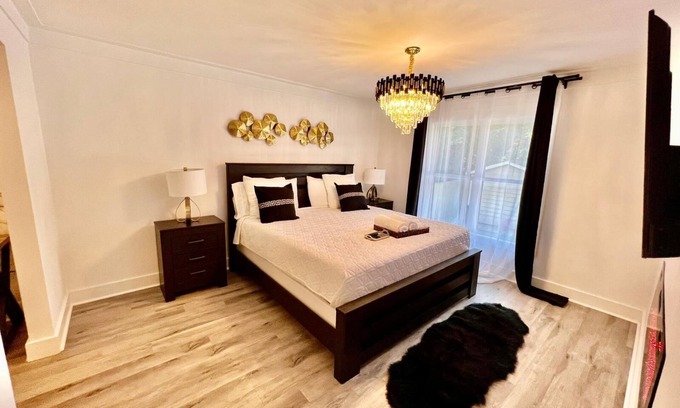 Gainesville Apartment | Luxury City Loft in Gainesville D