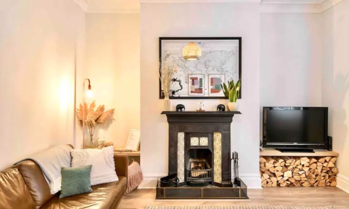Whitley Bay House | Luxury Coastal Retreat In Whitley Bay - Sleeps 8