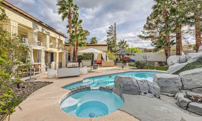 Spring Valley House | Luxury & Comfort - Million+ $ Home w Private Pool