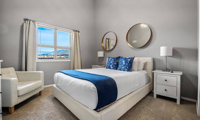 East Kootenay Apartment | Luxury | Comfort | Pool | Hot Tub | Gym