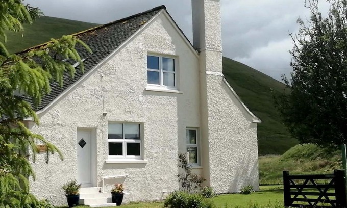 Biggar House | Luxury Cottage at Campbells Fudge