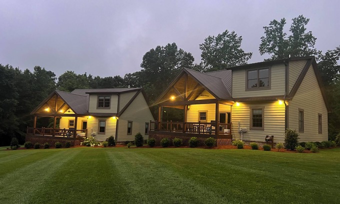 Jamestown Cottage | Luxury Cottage with pool, Less than 2 miles from Jamestown Marina! -#2