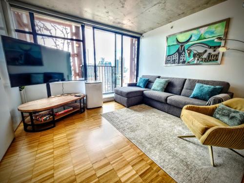 Gastown Apartment | Luxury Downtown Vancouver Suite