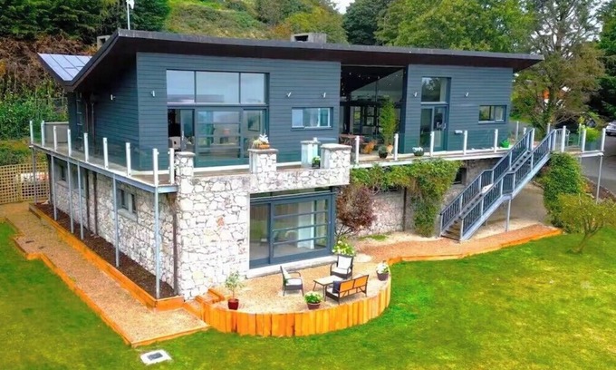 Kilgobbin House | Luxury Dublin Mansion with 6 Bedrooms