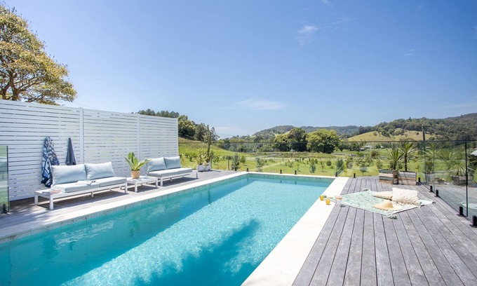 Cudgera Creek House | Luxury farm house, 5 minutes to the beach, Northern Rivers
