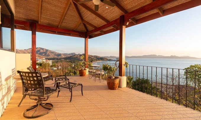 Playa Flamingo House | Luxury Flamingo villa with outdoor bar - pool and magnificent views