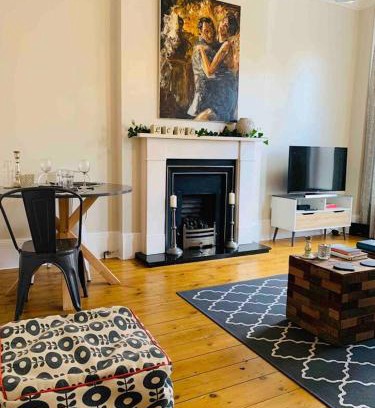 Town Apartment | Luxury Fulham Flat with 5* touches nr River Thames