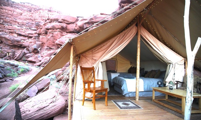 Moab Cabin | * Luxury Glamping Tent in Moab | Sleeps 4