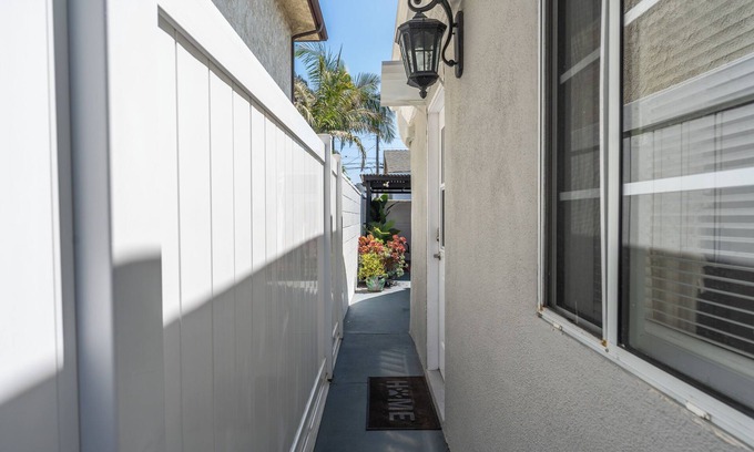 Hawthorne Apartment | Luxury Hawthorne Suite-Near LAX/SoFi/SpaceX
