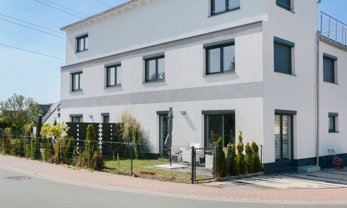 Oberasbach House | Luxury holiday Home with Garden, Terrace, A/C & Wi-Fi