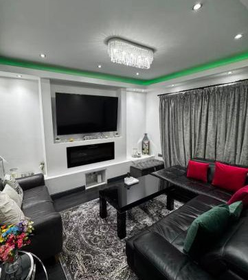 Old Trafford House | Luxury Holiday Home