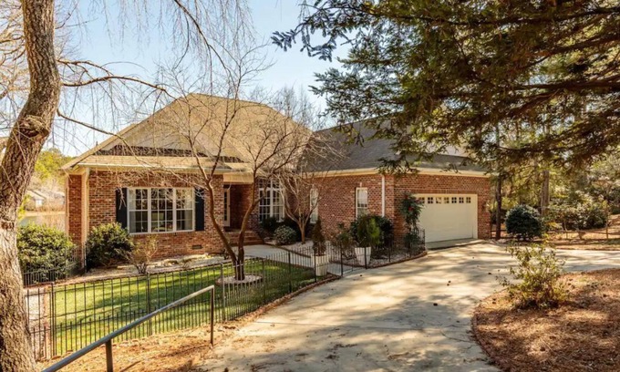 Pinehurst House | Luxury Home, LakesIde in Pinehurst