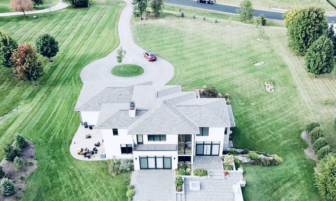 Verona House | đ„Luxury Home With Outdoor Hottub and Movie Theater