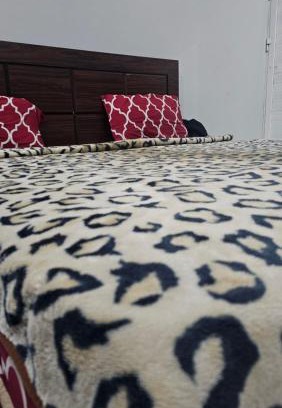 Gulshan-e-Iqbal Hotel | Luxury Hotel Rooms