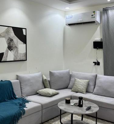 Ghirnatah Apartment | Luxury hotel suite with one bedroom and a living room