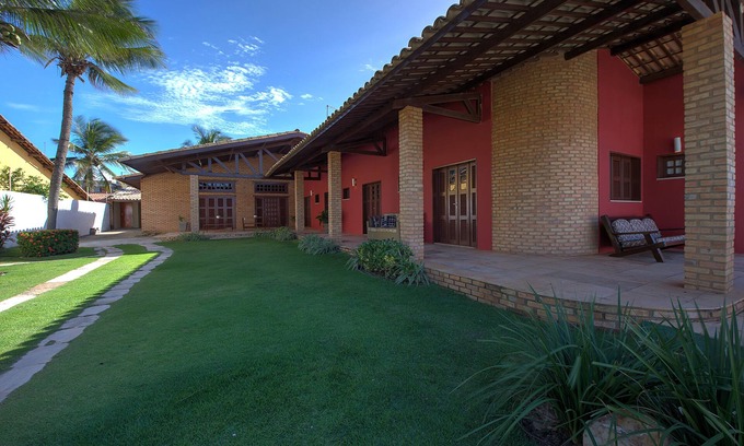 Porto das Dunas House | Luxury House BEACH PARK-7 SUITES AR/TV-27 People-50m from Beach
