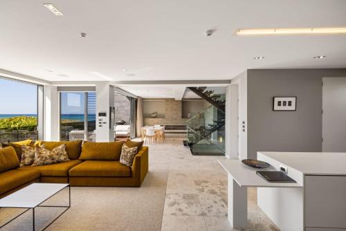 Mount Maunganui House | Luxury in Paradise - Sea views and Beach