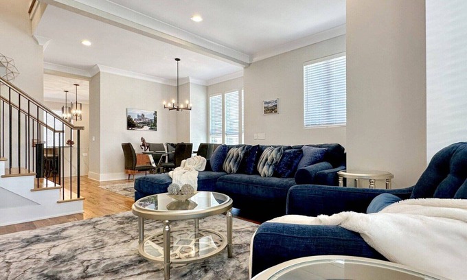 Downtown House | Luxury in Perfect Location, North Carolina 1379
