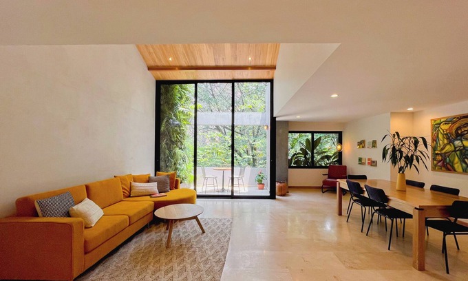 El Poblado Condo | Luxury "Jungalow" Penthouse in El Poblado with Outdoor Tub and Stunning Nature