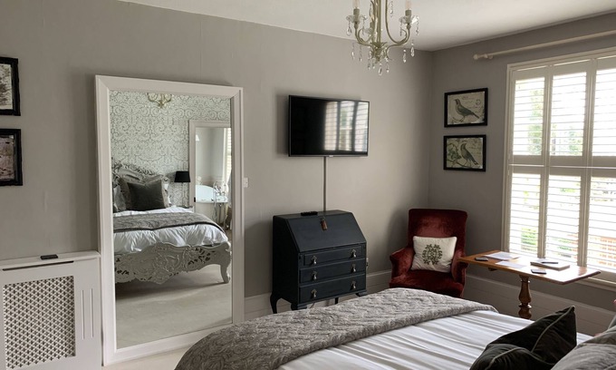 Treator Bed & Breakfast | Luxury King Ensuite with Garden View with veranda at Coswarth House