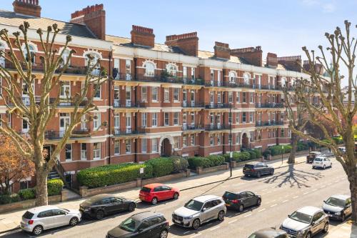 Westbourne Apartment | Luxury Living 3BR Apartment in Maida Vale London