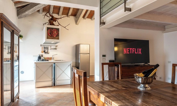 Old Town Apartment | Luxury Loft: Historic Center