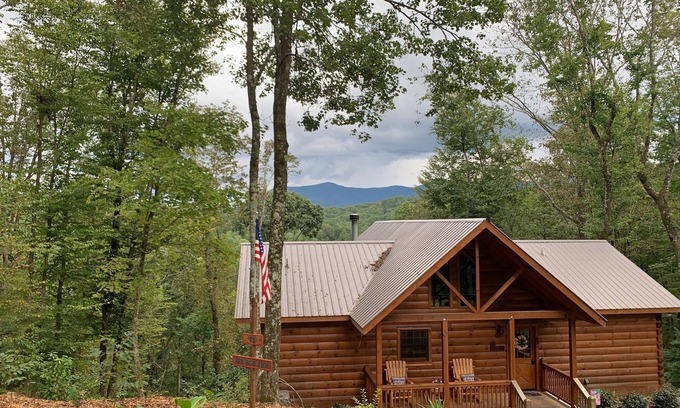 Ellijay Cabin | Luxury Log Cabin - Fine Cabin Living!