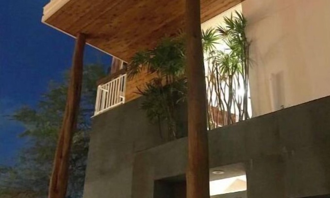 Historic Kailua Village Apartment | Luxury Modern/AC/5 STAR LOCATION/WALK 2 BEACH