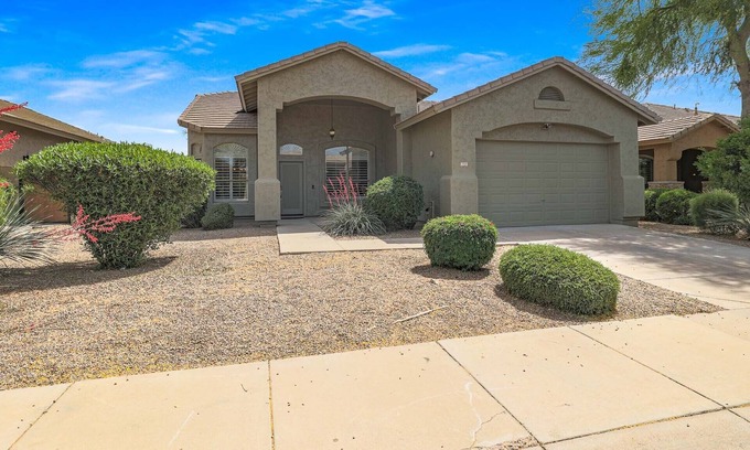 North Scottsdale House | Luxury modern getaway house 5 minute from TPC Golf