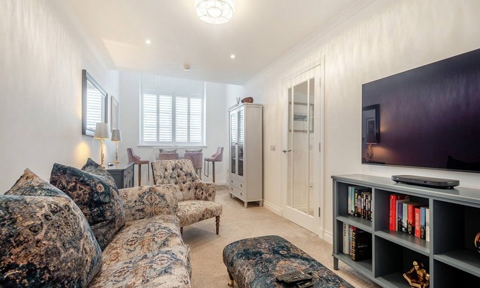 Moffat Cottage | Luxury Moffat Apartment