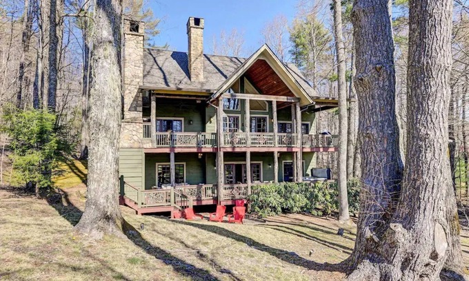 Cashiers House | Luxury Mountain Home: Golf, HotTub, Mountains, Lake, and Trillium Club amenities