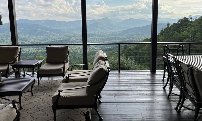 Sapphire House | Luxury mountain home w/great long range views!