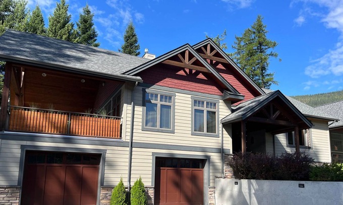 Creston House | Luxury Mountain Vacation Home with Heated Indoor Pool