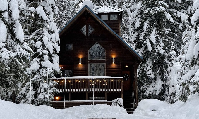 Government Camp House | Luxury Mt. House Govt. Camp Holiday, Ski, Hike, Wine tasting! Sleeps 8, Dog ok